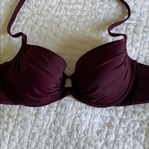 Underwire halter swimsuit top